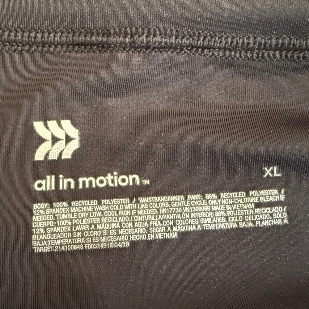 Women's All In Motion High Waisted Black Running Shorts - XL - Picture 4 of 4